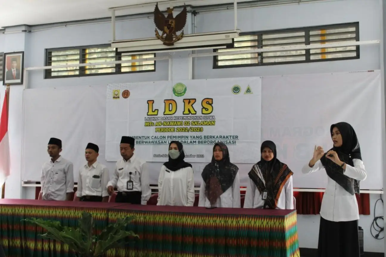 Kegiatan-LDKS-MTs-An-Nawawi-02-Salaman-1