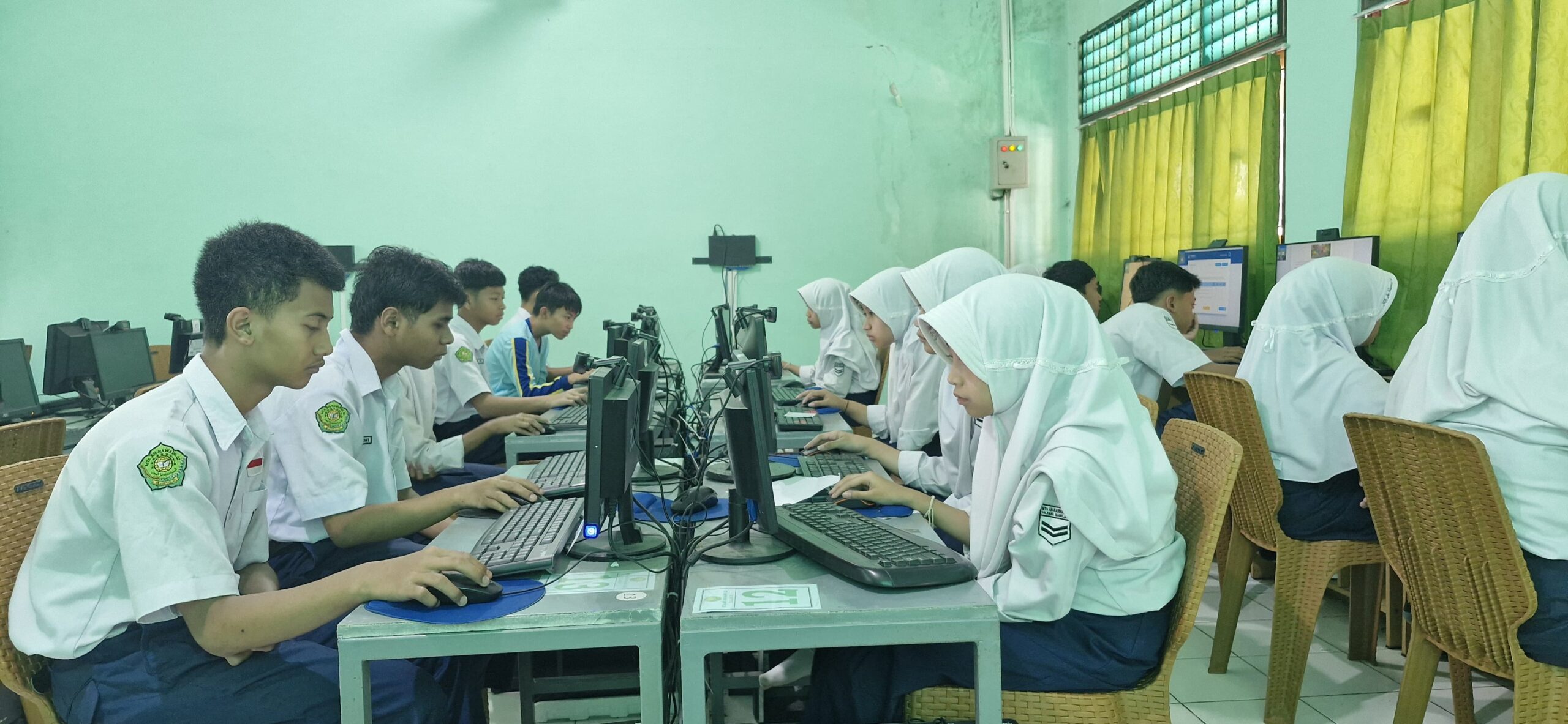 Pelaksanaan ANBK 2024 MTs An-Nawawi 02 Salaman